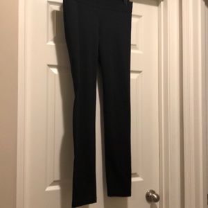 Zipper back leggings
